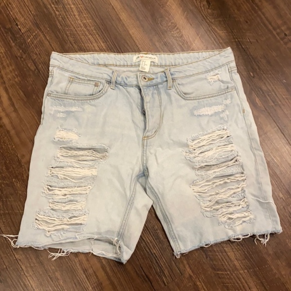 H&M Coachella Shorts‎